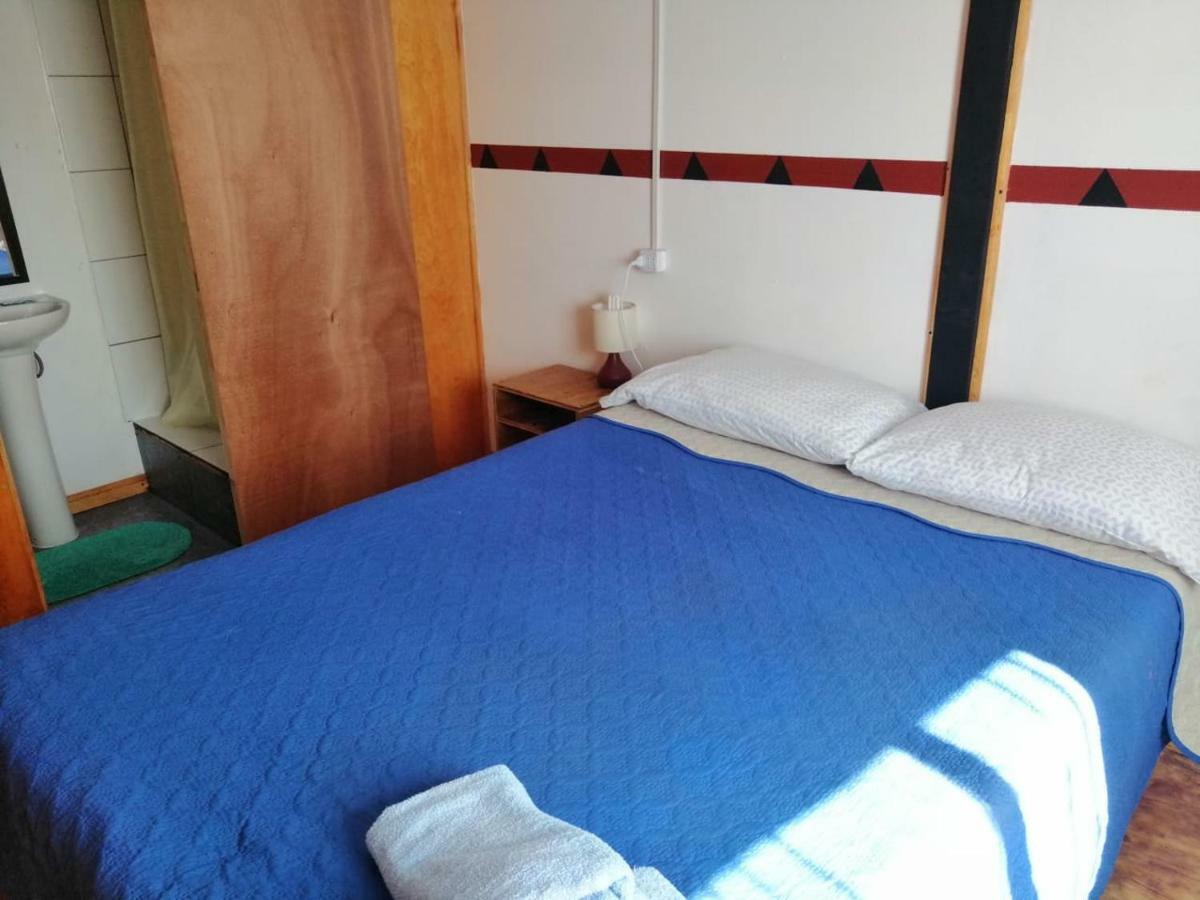 Hostal Nomades Chiloe カストロ エクステリア 写真