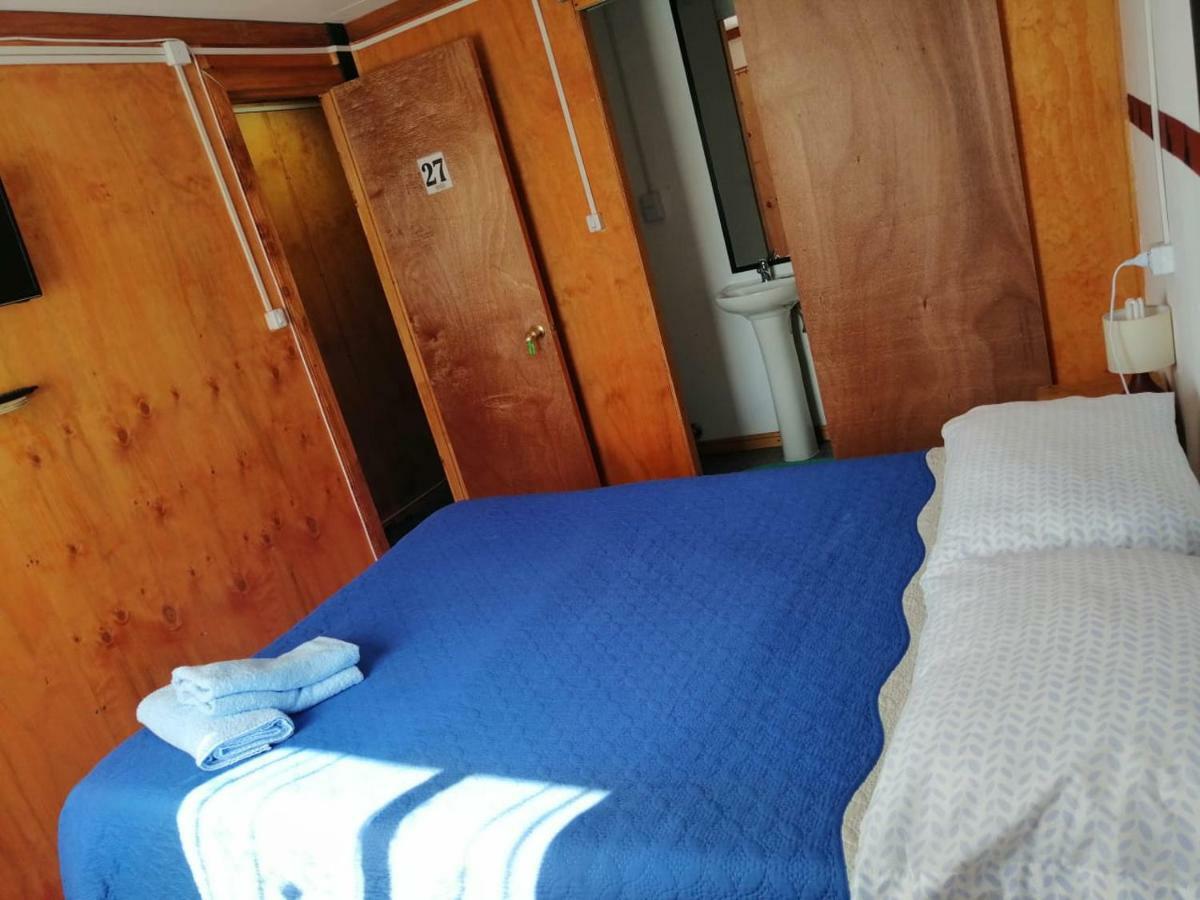 Hostal Nomades Chiloe カストロ エクステリア 写真